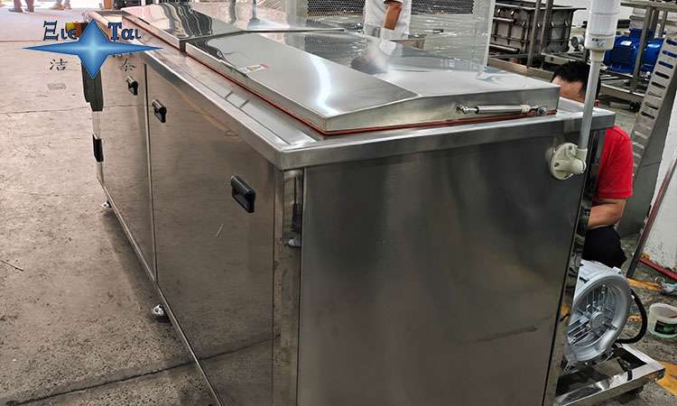 深入探討超聲波清洗機(jī)的定義、工作原理及應(yīng)用 深入探討超聲波清洗機(jī)的定義、工作原理及應(yīng)用