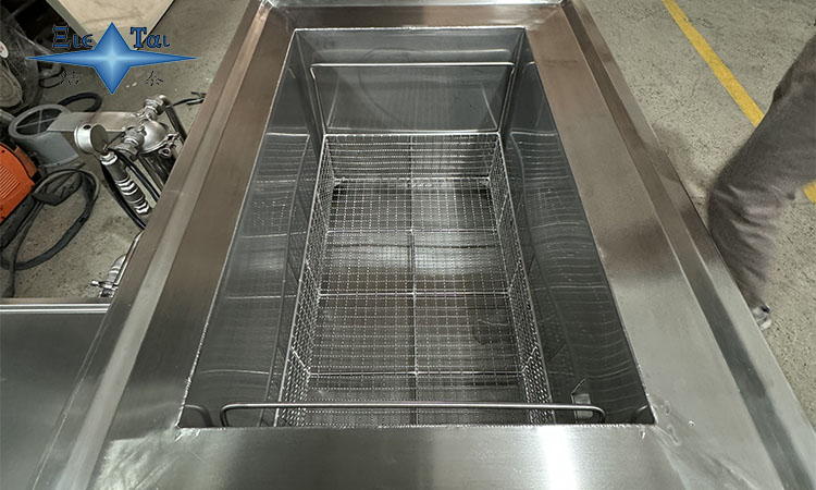 超聲波清洗機為什么可以”擊穿”？深入解析空化效應(yīng)的力量與安全使用指南